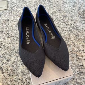 Rothy’s The Point in Black Solid - size 8 - LIKE NEW